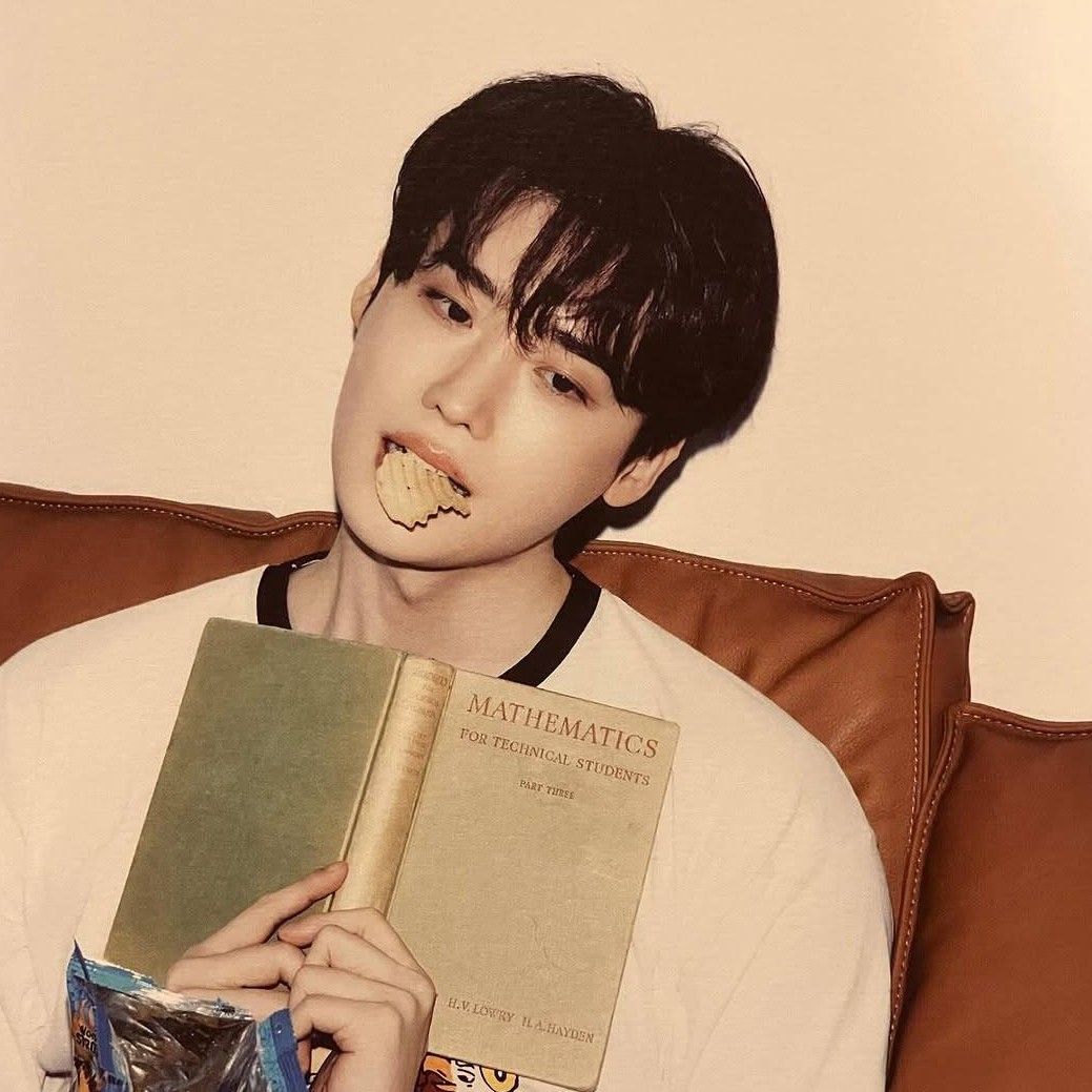 李鍾碩的最新照片