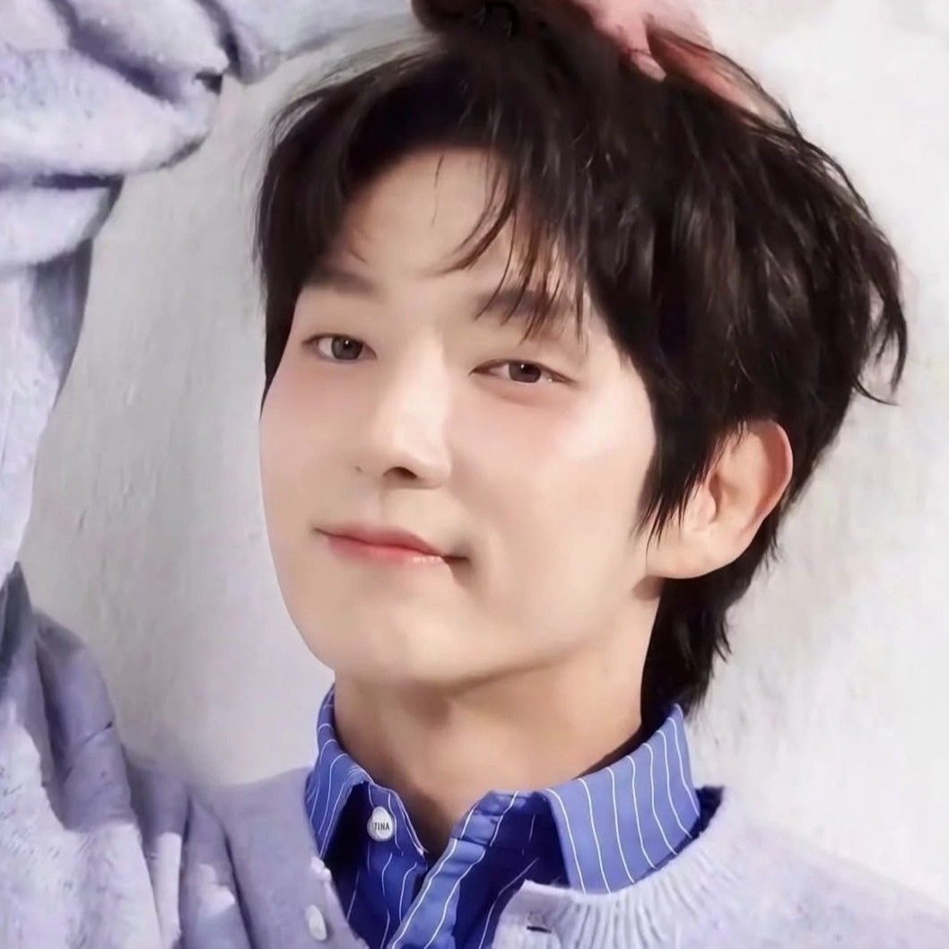 Recent activity shot of Lee Joongi