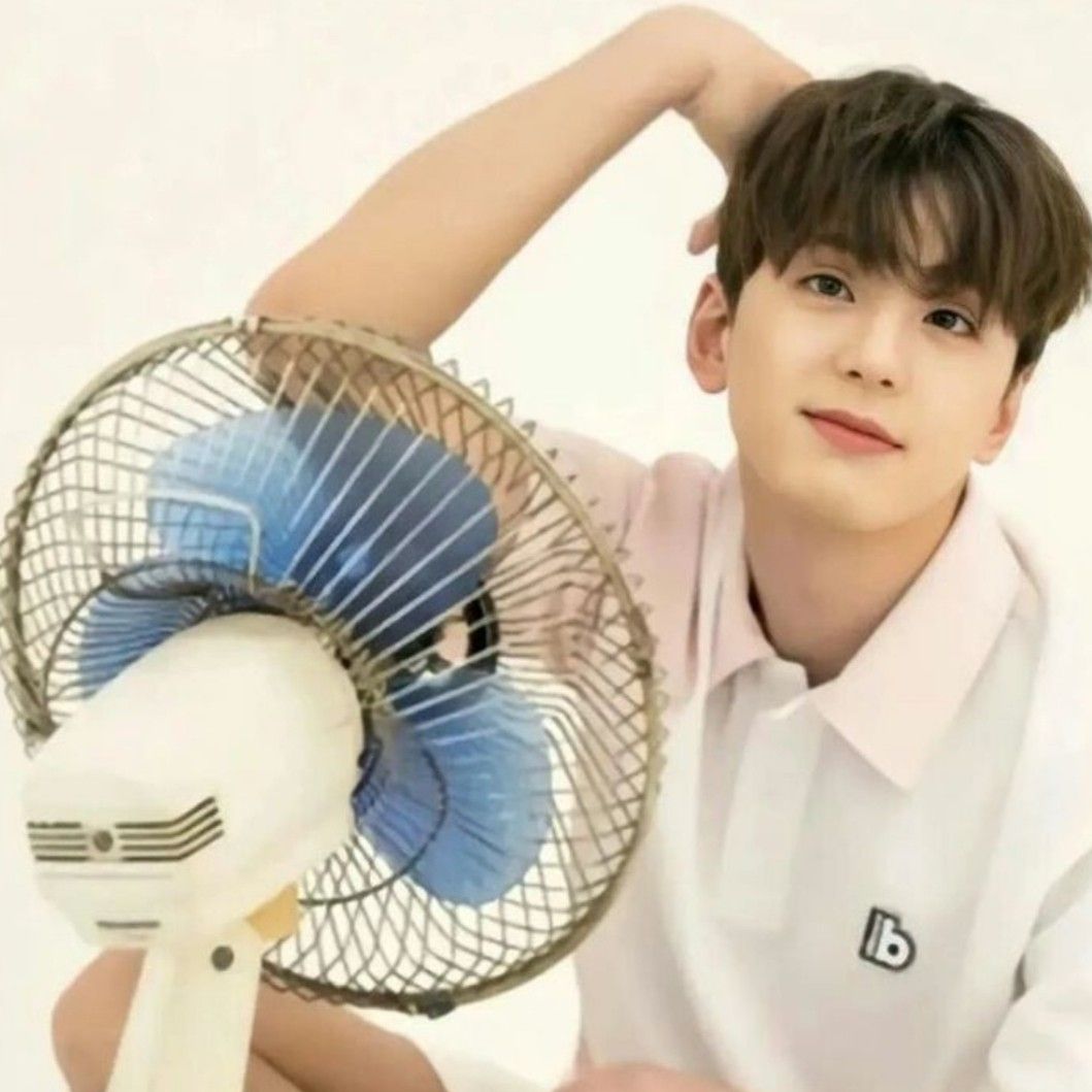 A moment captured by a fan of Kim Minkyu