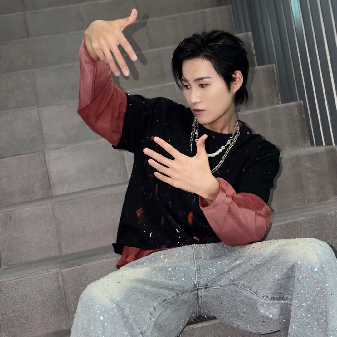 Popular celeb content trending in the community