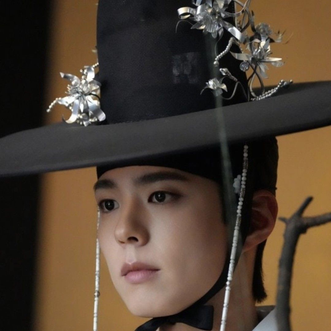 Latest photo of Park Bogum