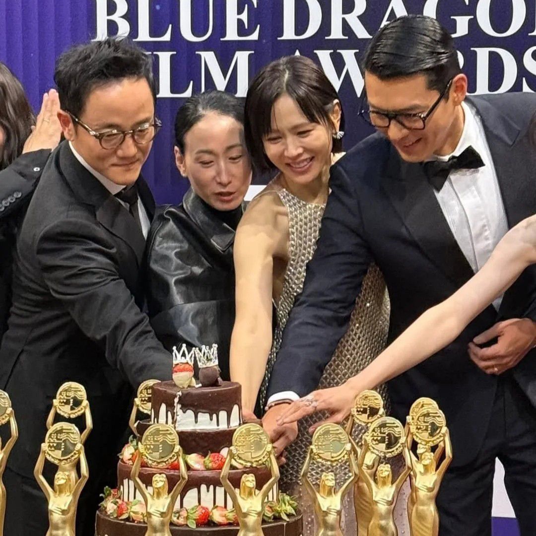 Behind-the-scenes cut of Hyun Bin