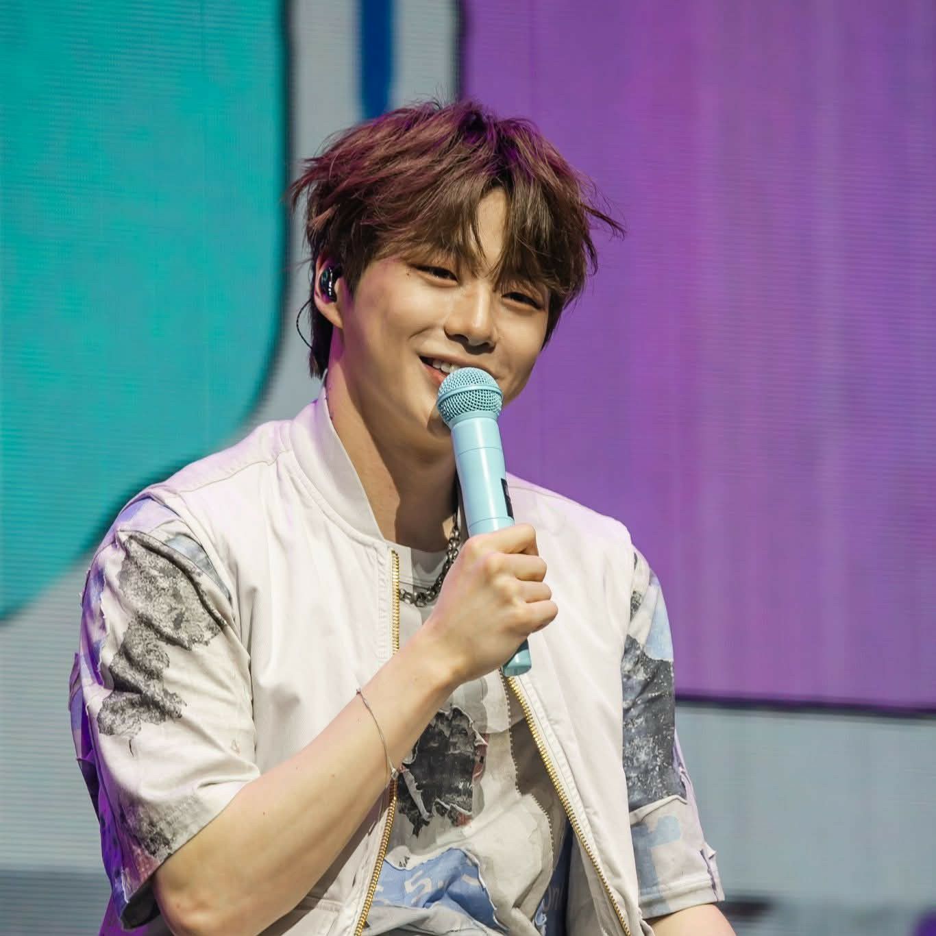 Behind-the-scenes cut of Secret Garden