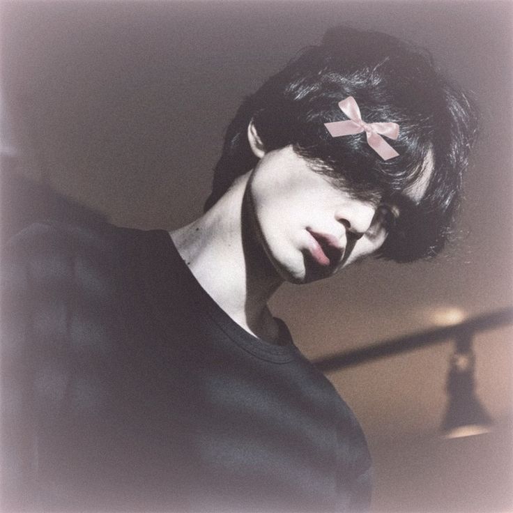 Behind-the-scenes cut of Lee Dongwook