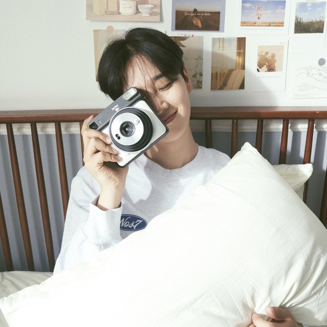 Behind-the-scenes cut of Song Minjun