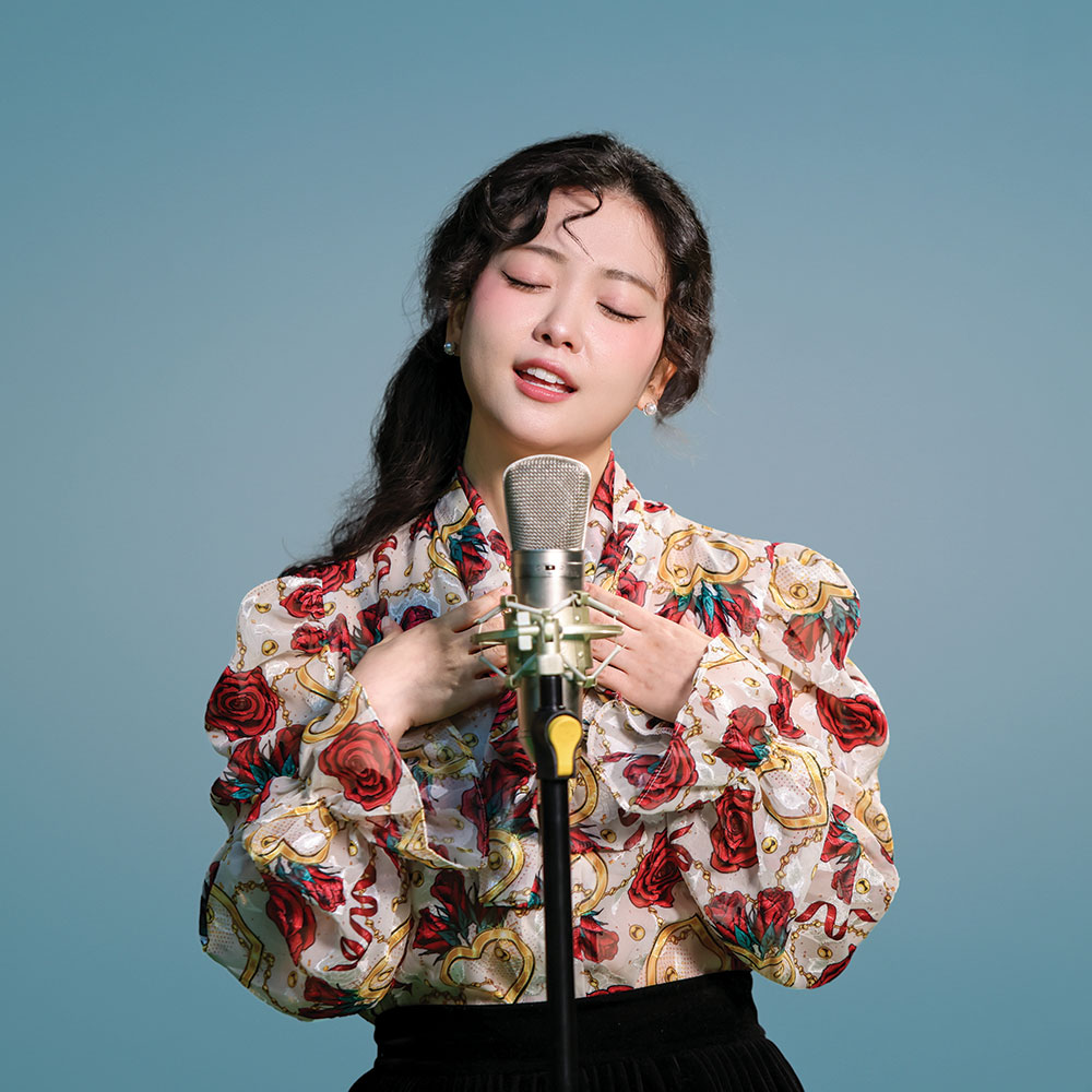 A moment captured by a fan of YOYOMI