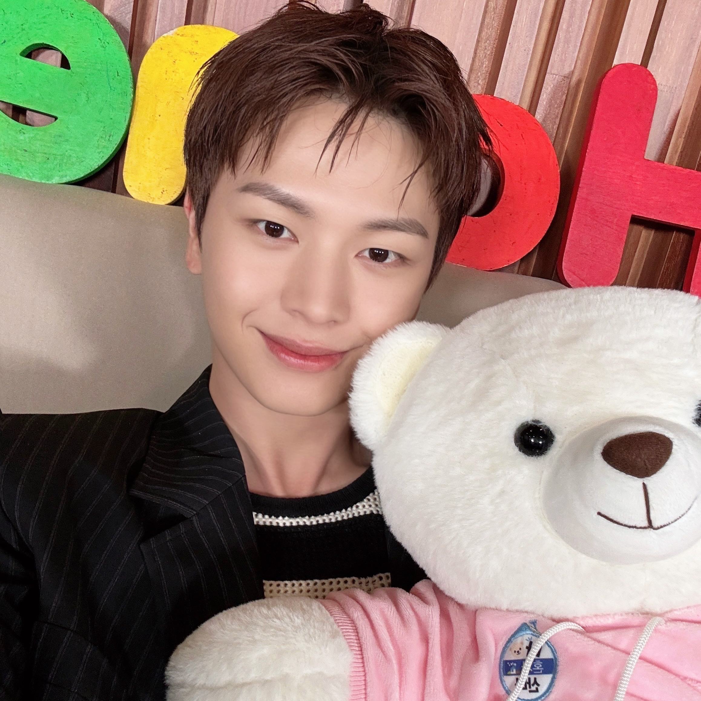 Recent activity shot of Yook Sungjae