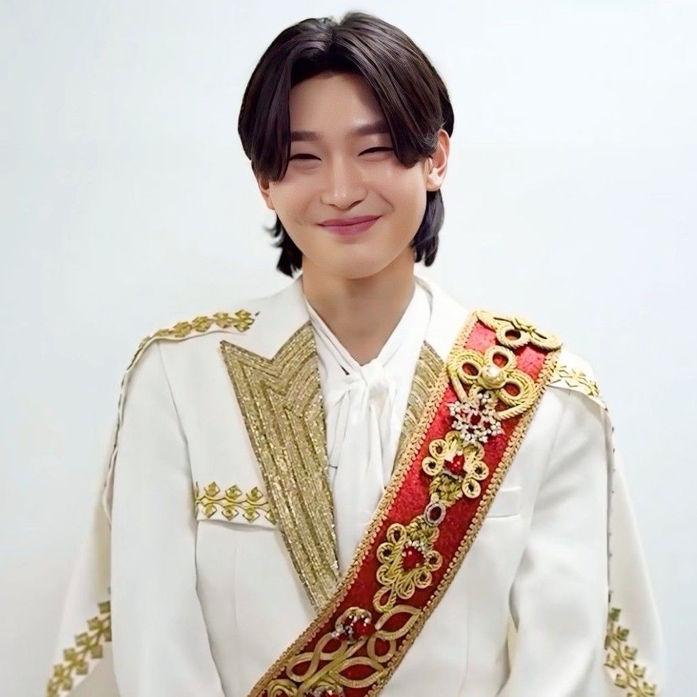 Behind-the-scenes cut of Kim Yongbin