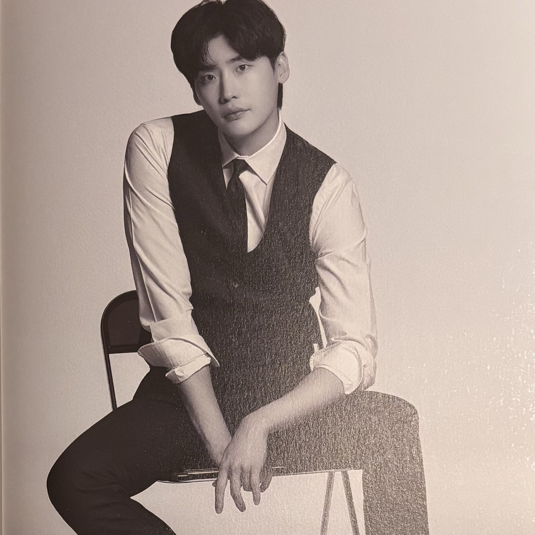 Recent activity shot of Lee Jongsuk