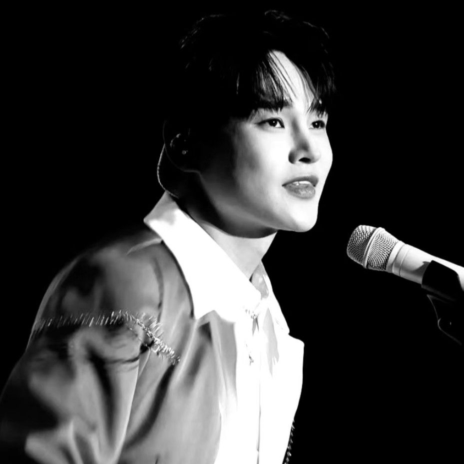 粉丝拍下的朴瑞镇瞬间