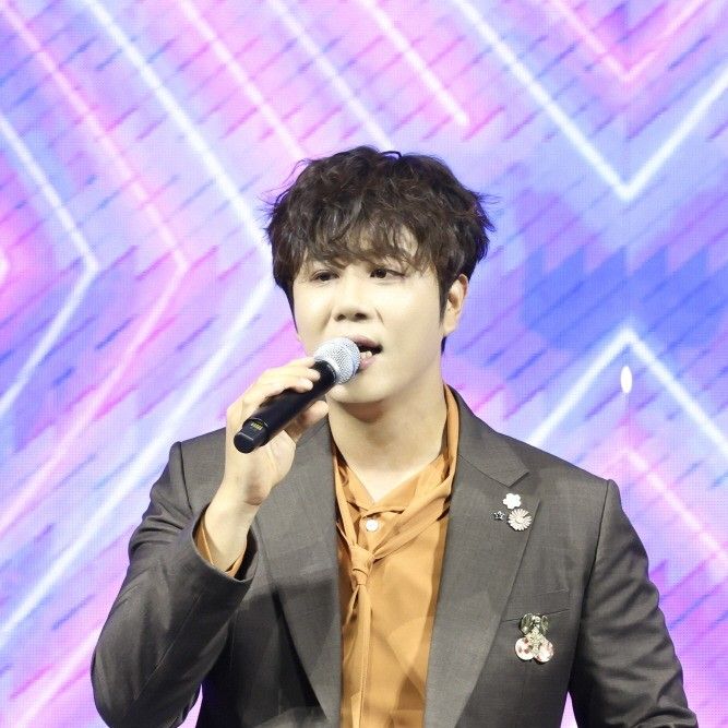 粉丝拍下的晋海成瞬间