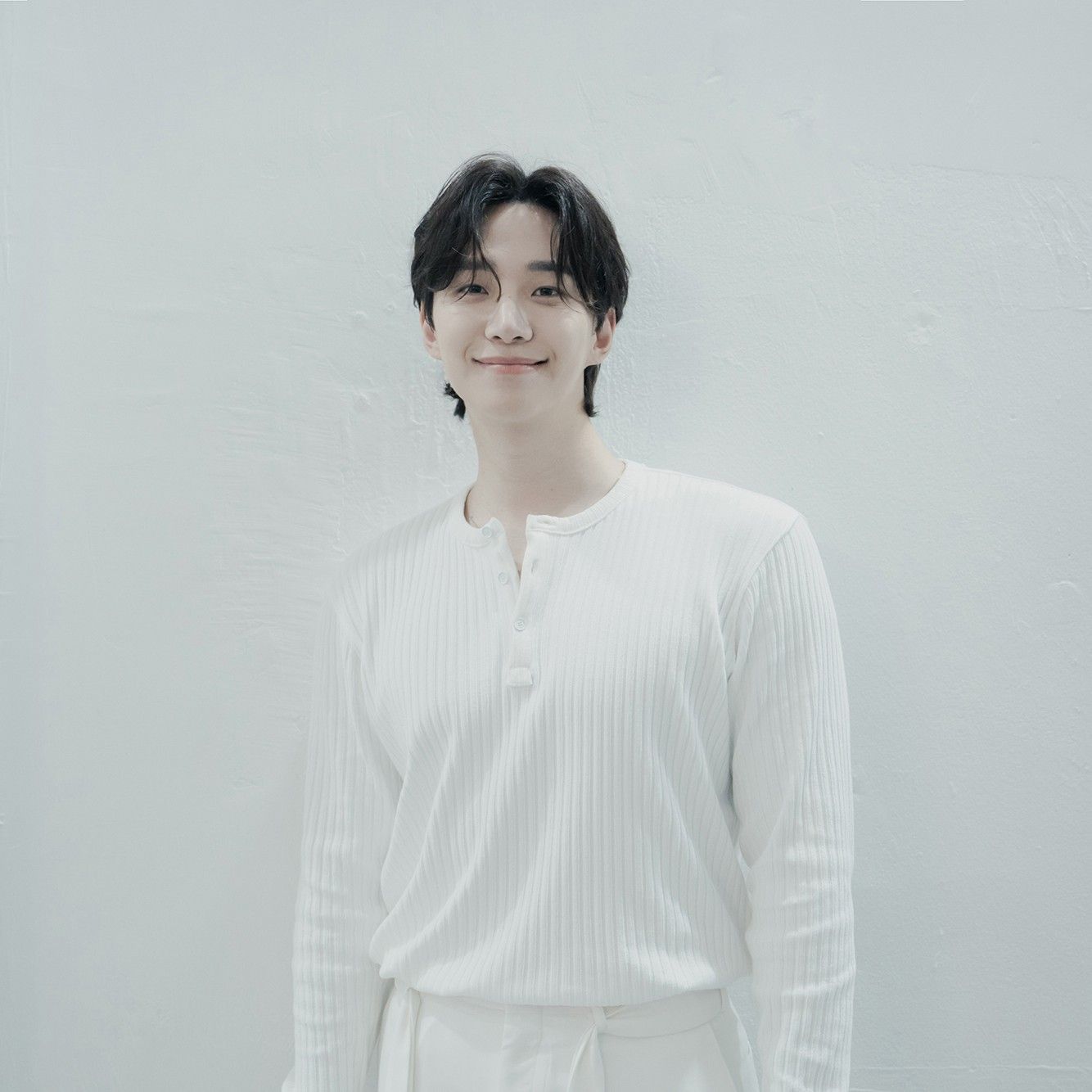 Recent activity shot of Lee Junho