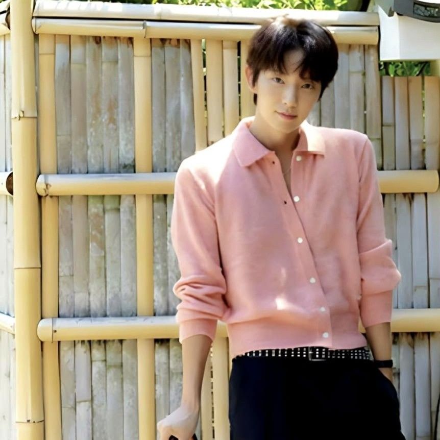 Latest photo of Lee Joongi