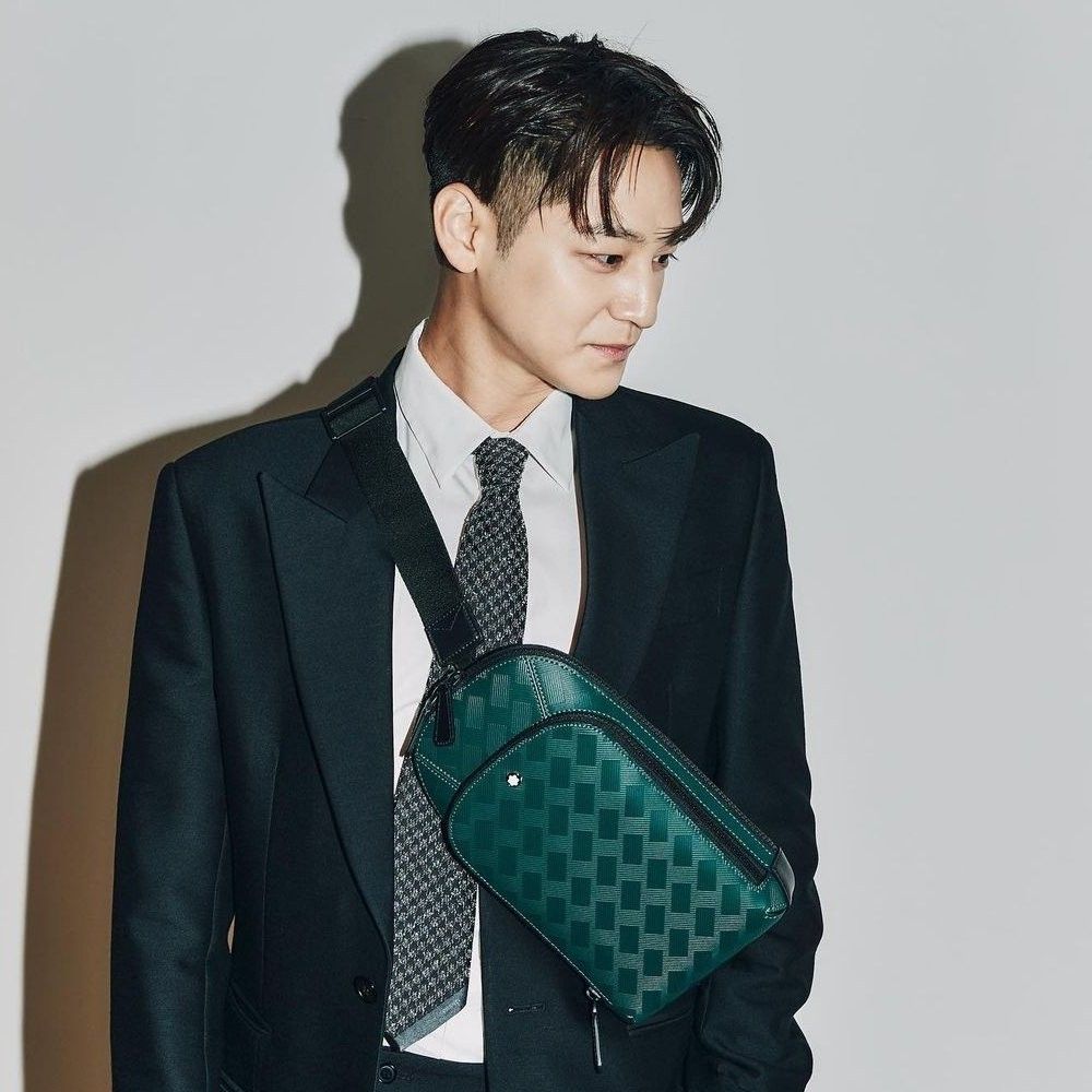 Behind-the-scenes cut of Kim Bum