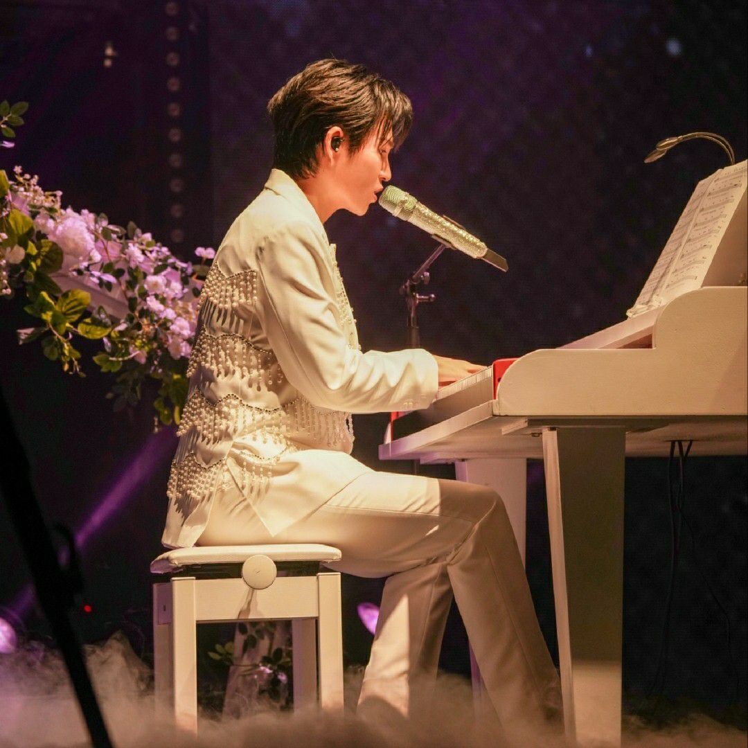 金熙栽的最新照片