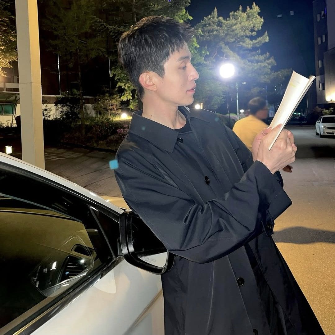 이동욱의 최신 사진