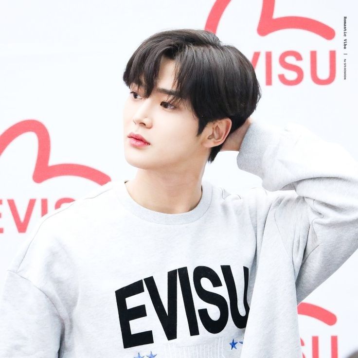 粉丝拍下的路云瞬间