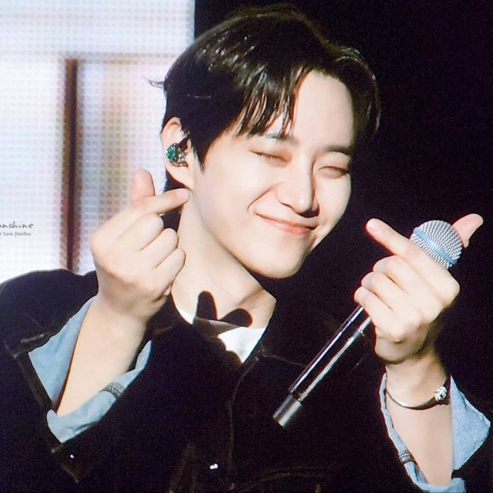 イ・ジュノの最近の活動ショット