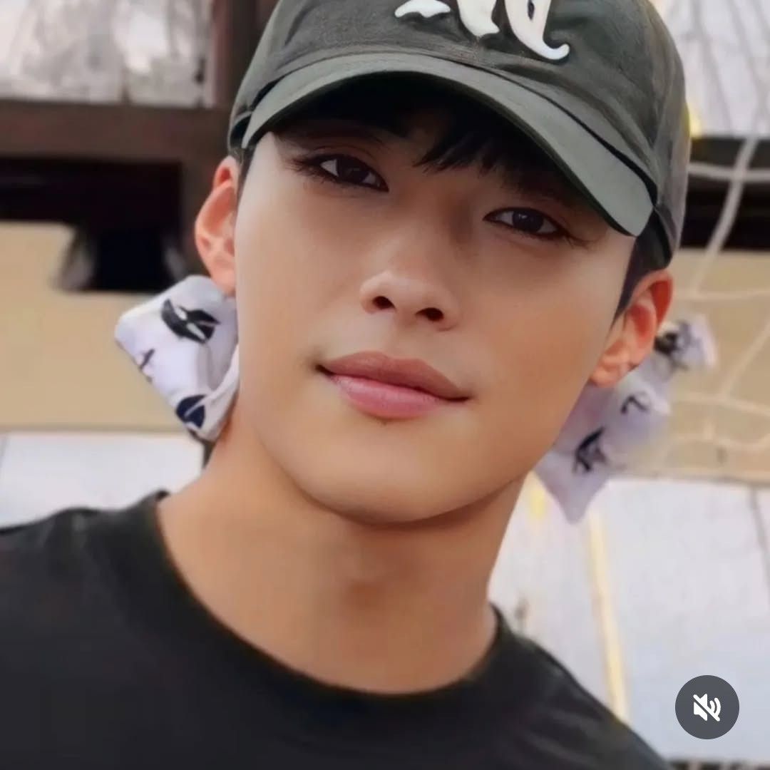 Latest photo of Woo Dohwan