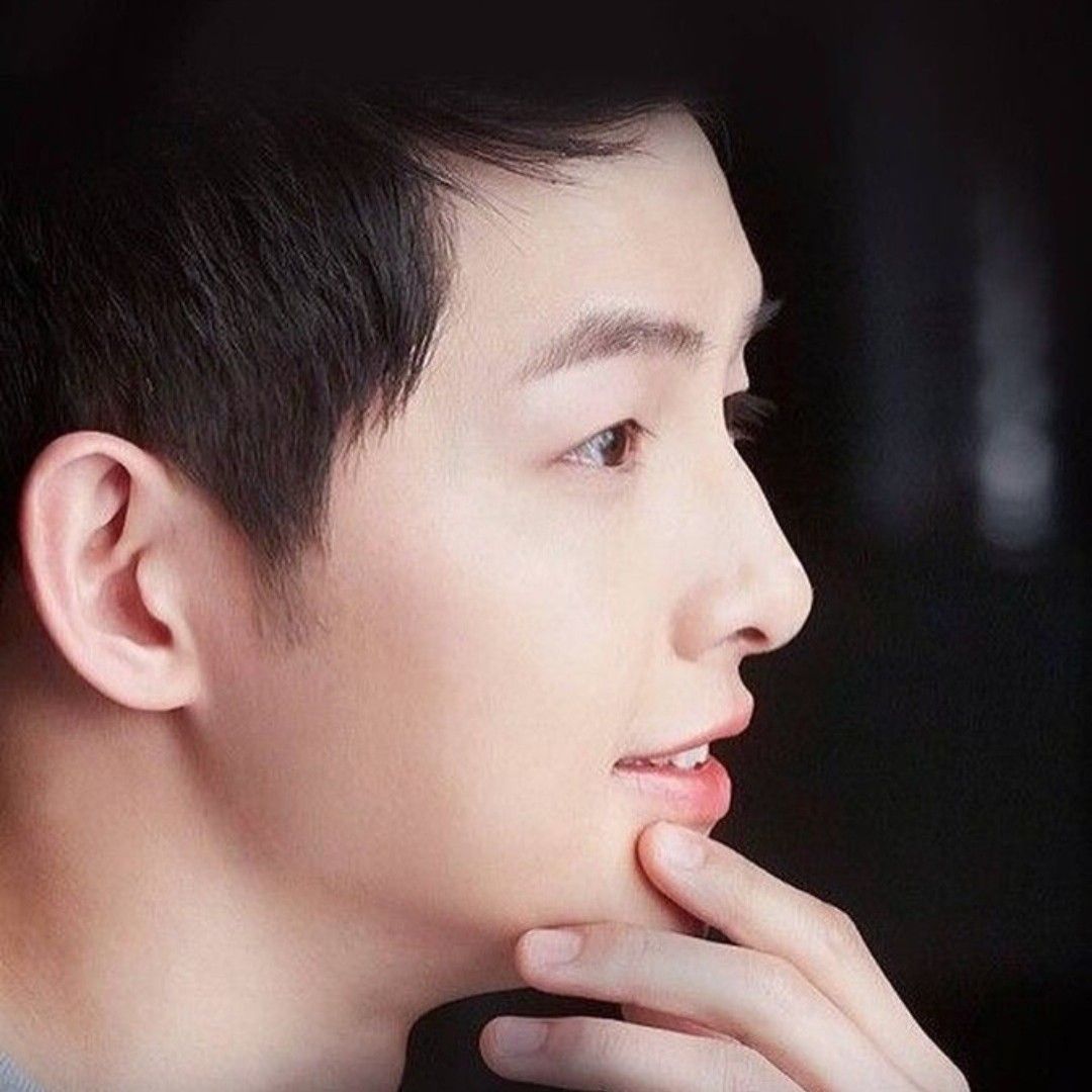 Latest photo of Song Joongki