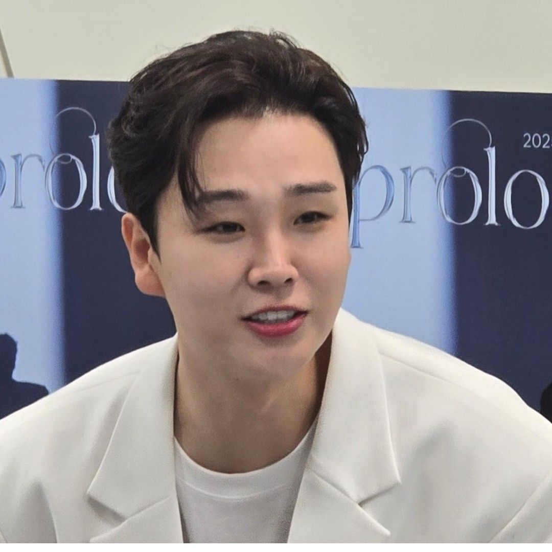 Behind-the-scenes cut of Song Minjun