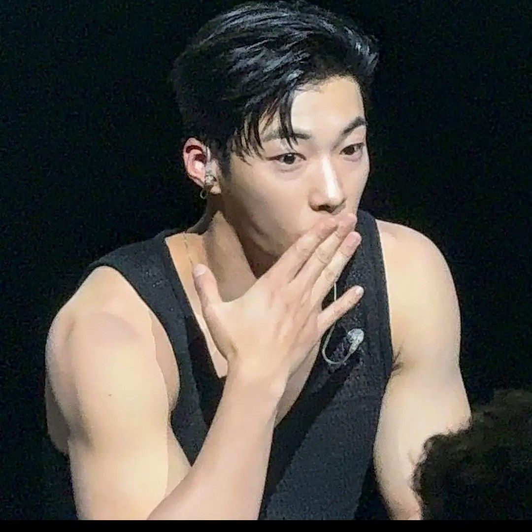 Behind-the-scenes cut of Woo Dohwan