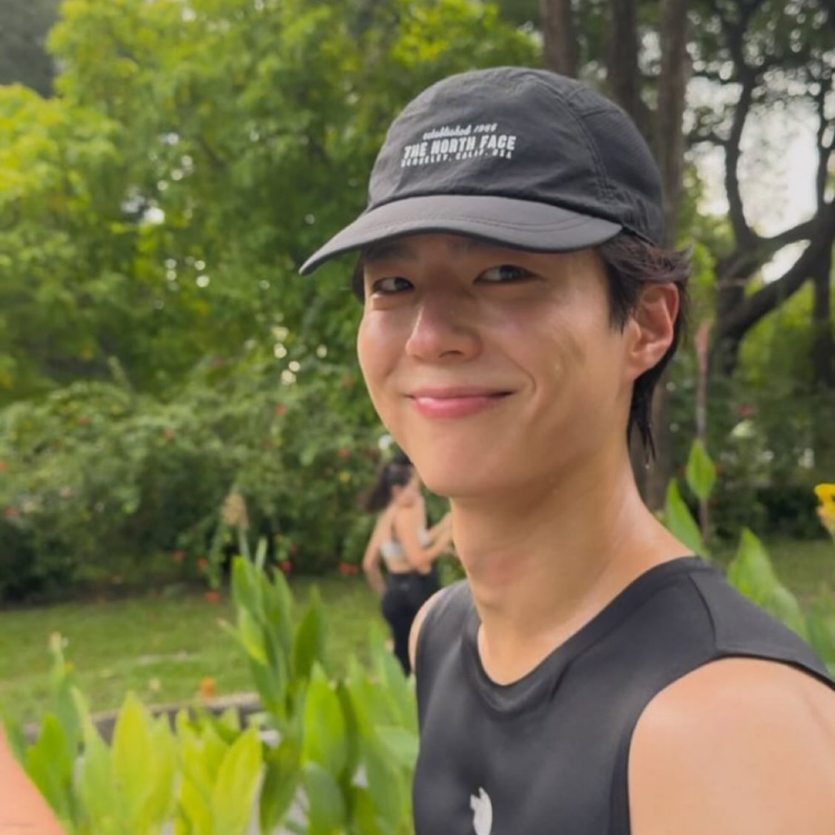 Latest photo of Park Bogum
