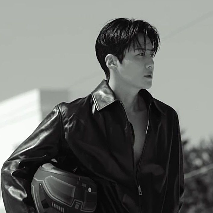 キム・ソンホの最近の活動ショット