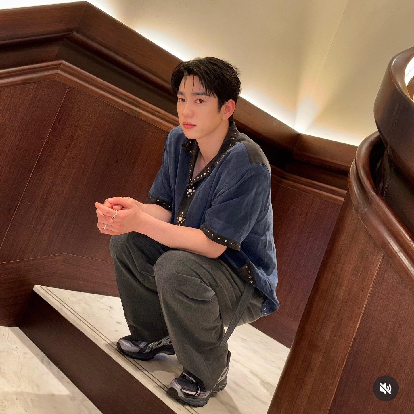 Behind-the-scenes cut of Park Jinyoung