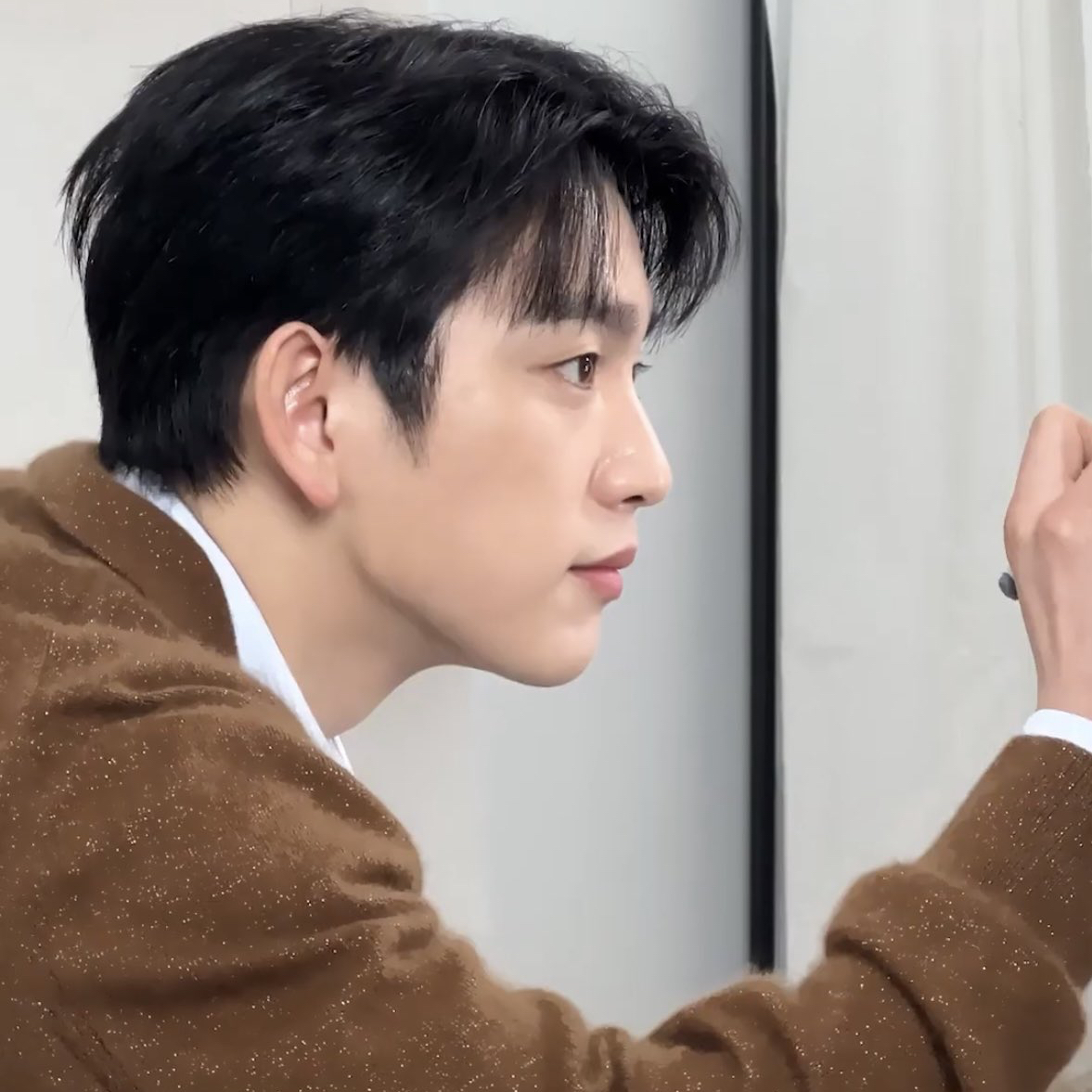 Momen yang diabadikan oleh penggemar Park Jinyoung