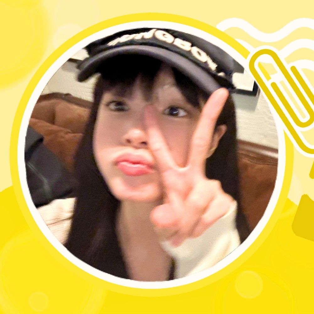 A moment captured by a fan of Yeonwoo