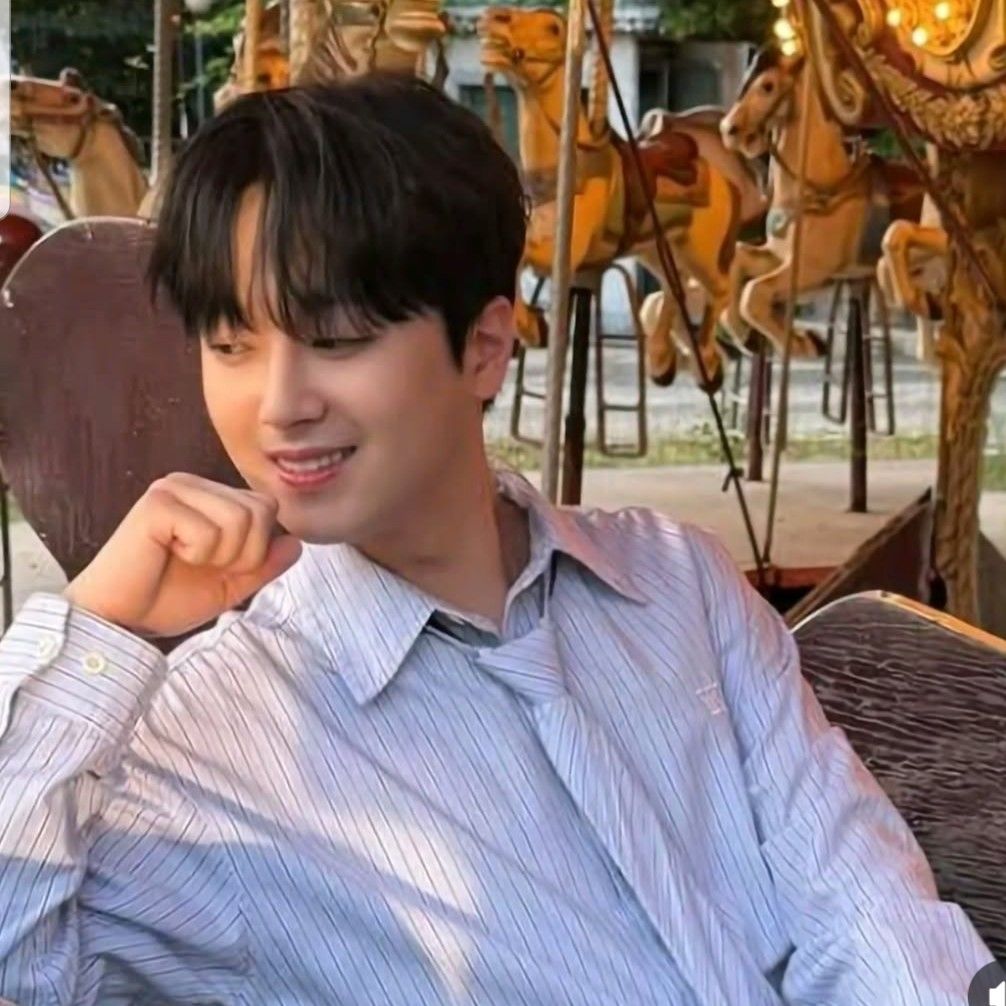 이찬원 최근 활동샷