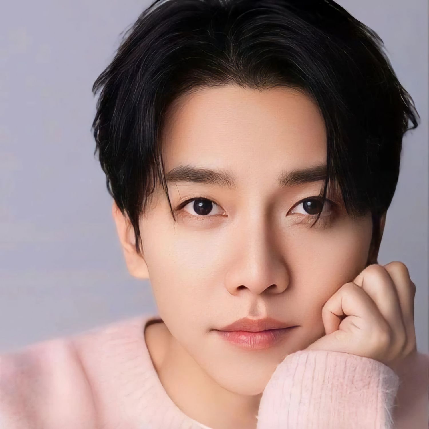 Recent activity shot of Lee Seunggi