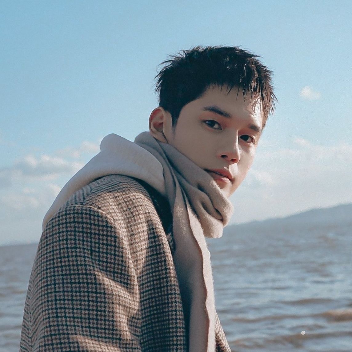 邕圣祐的最新照片