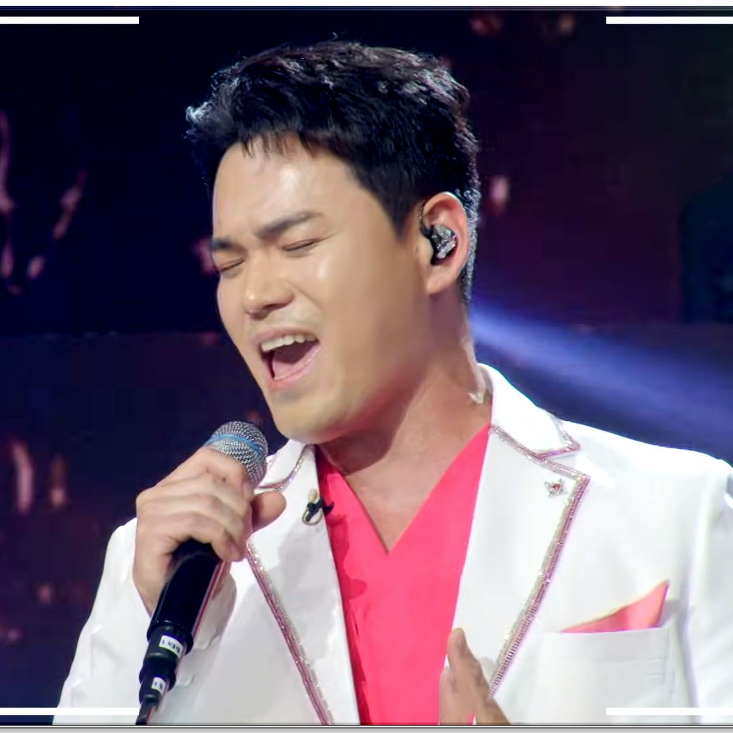 A moment captured by a fan of Lee Jung