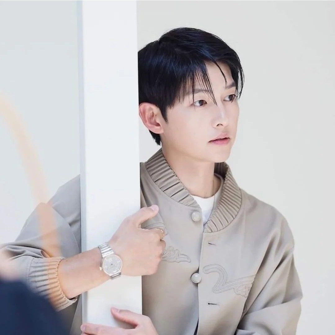 Latest photo of Song Joongki