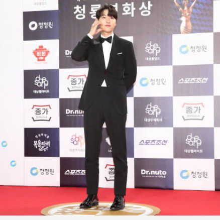 송중기의 최신 사진