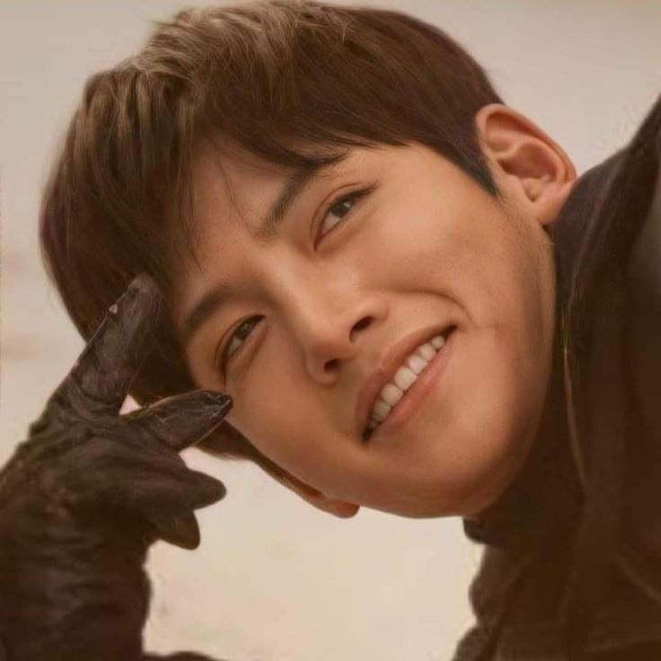 粉絲拍下的池昌旭瞬間