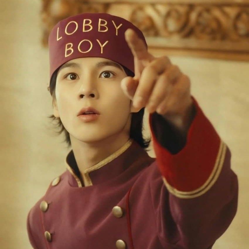 Behind-the-scenes cut of Jeong Dongwon