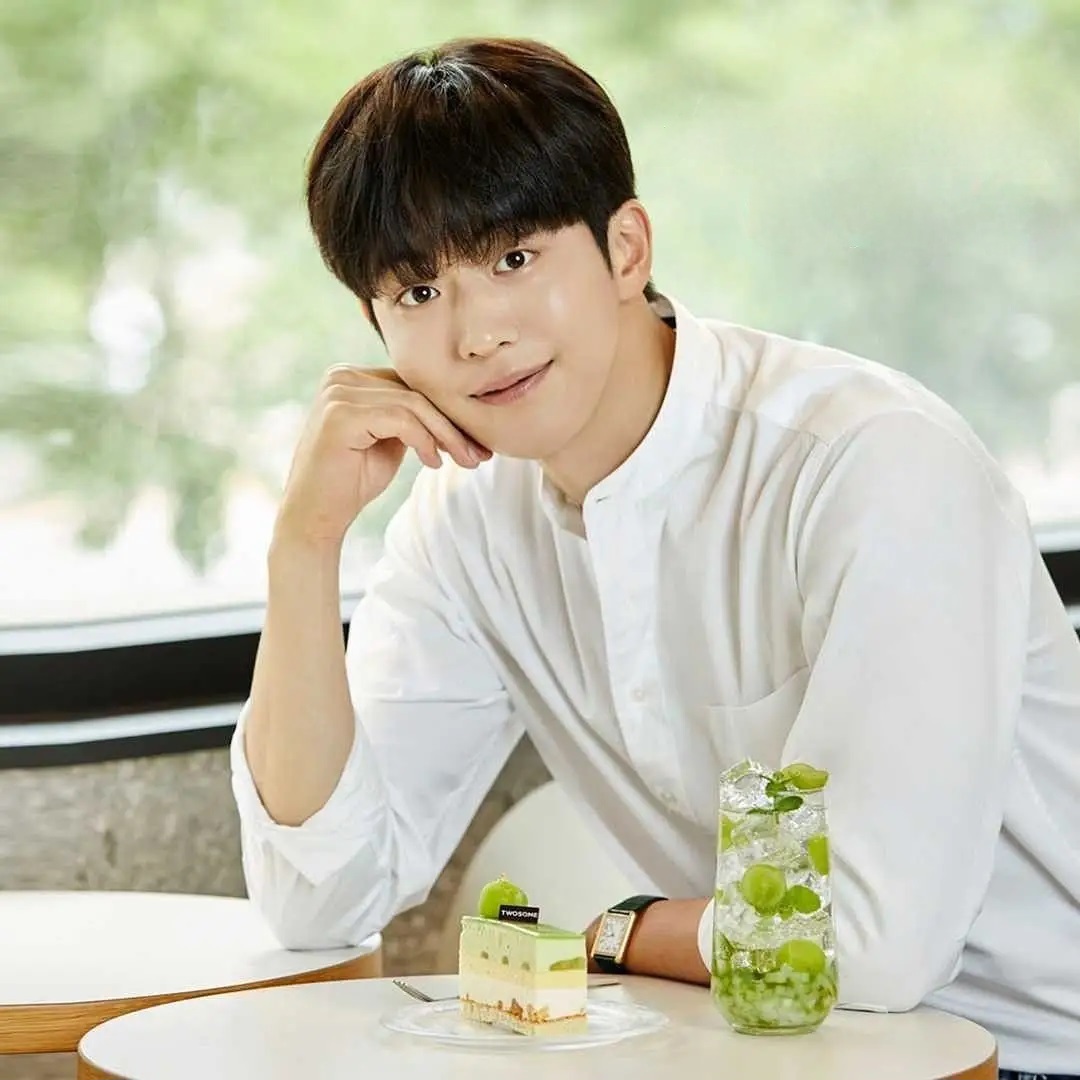 Behind-the-scenes cut of Nam Joohyuk