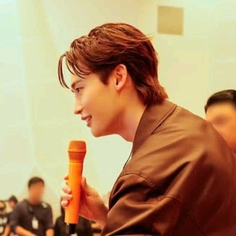 Behind-the-scenes cut of Lee Jongsuk