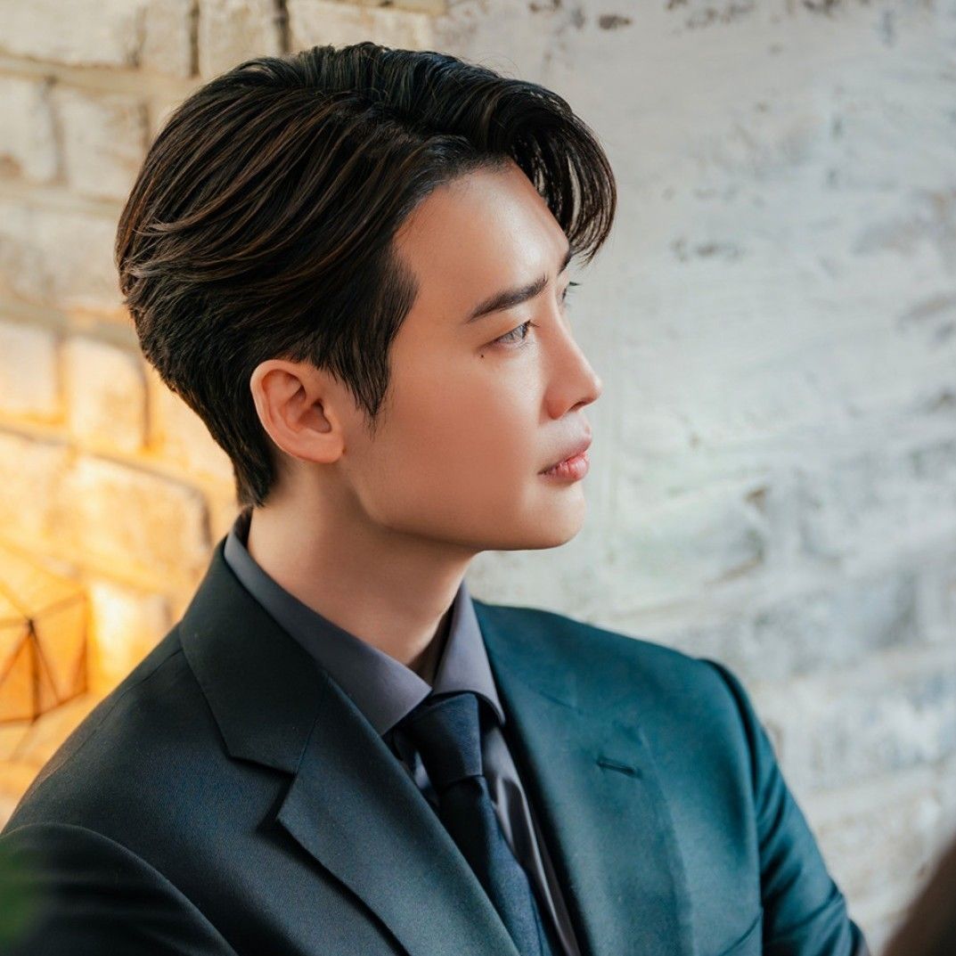 Behind-the-scenes cut of Lee Jongsuk