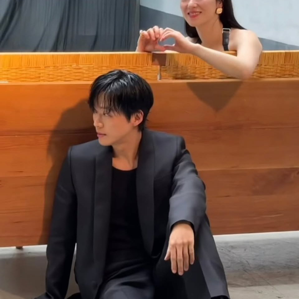A moment captured by a fan of Namkoong Min