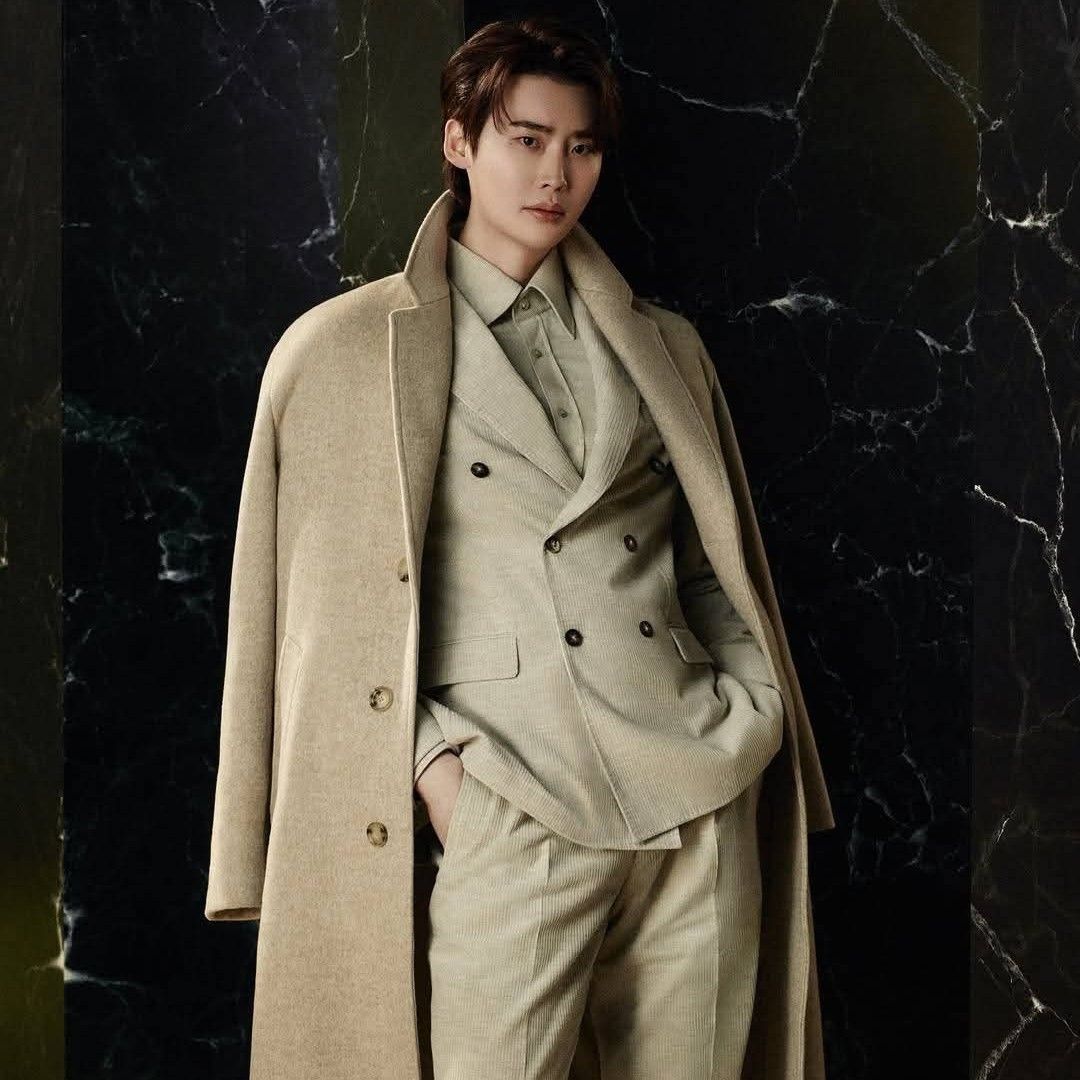 A moment captured by a fan of Lee Jongsuk