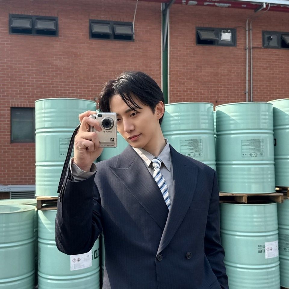 Recent activity shot of Lee Junho