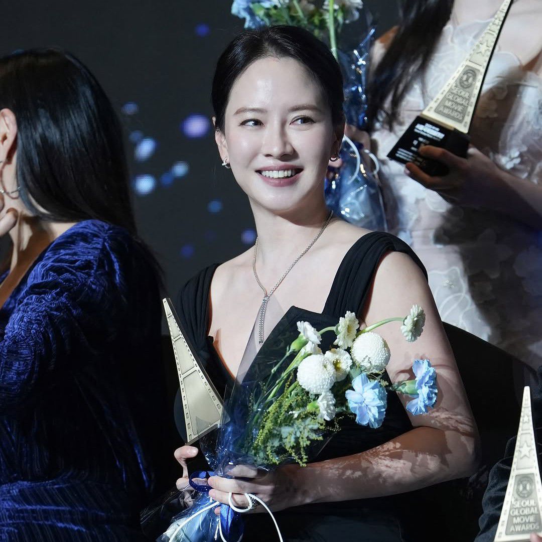 Recent activity shot of Song Jihyo