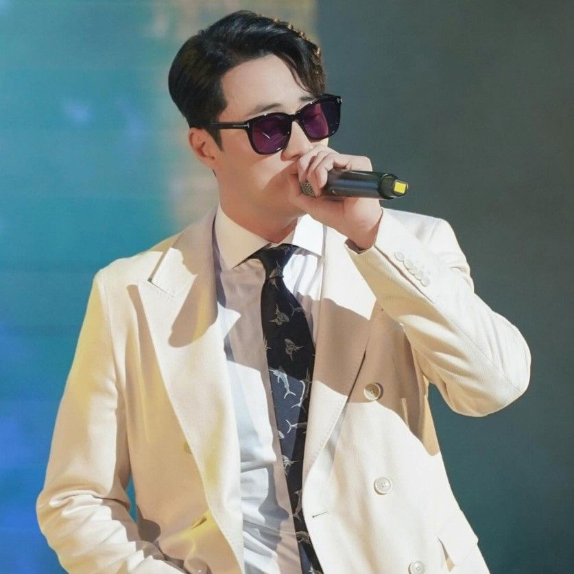 A moment captured by a fan of So Jisub