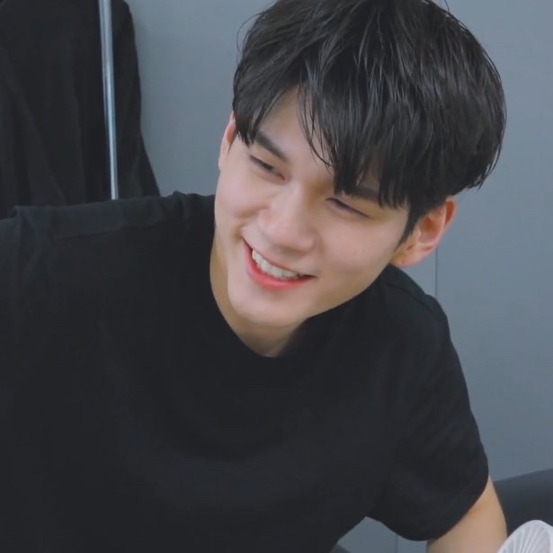 Latest photo of Ong Seongwu