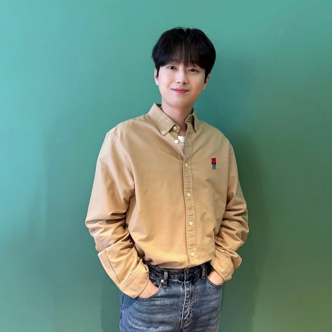 李灿元的最新照片
