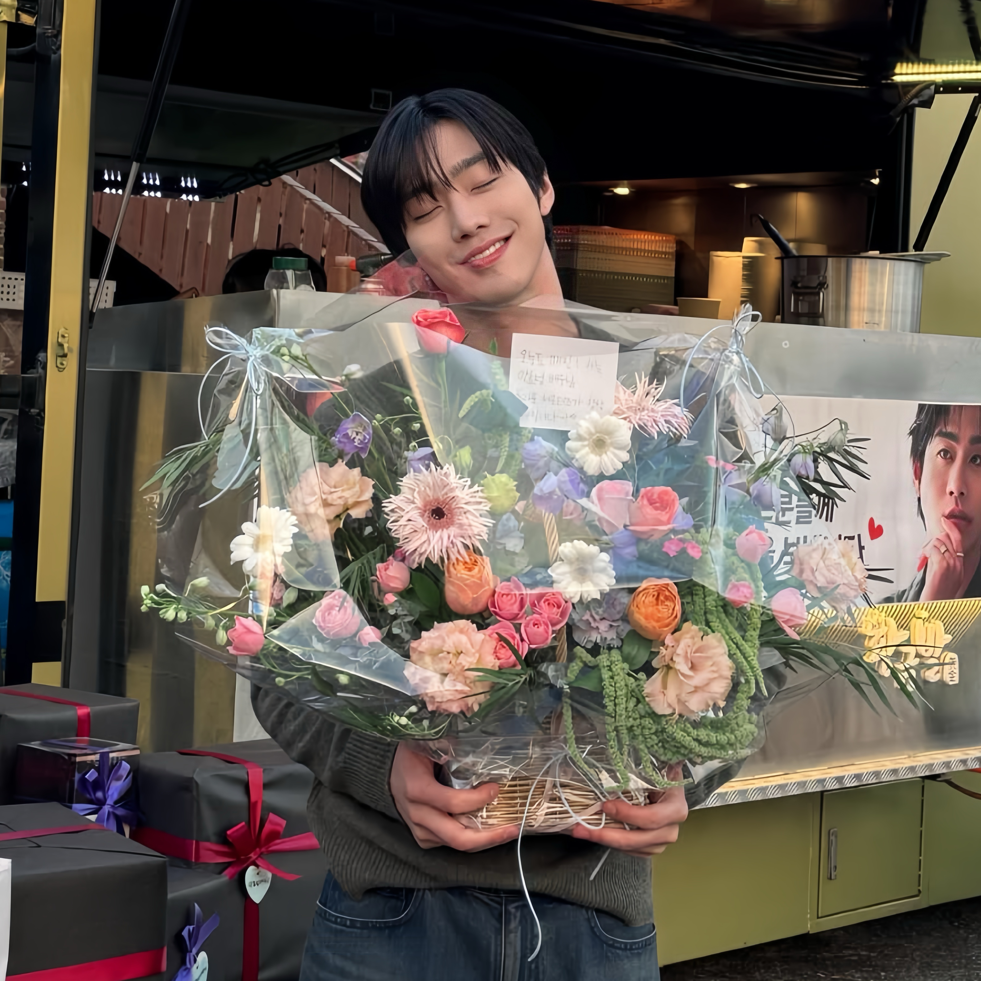 Recent activity shot of Ahn Hyoseop